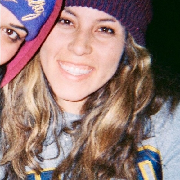 Meet your Posher, Maya - Picture 4 of 5